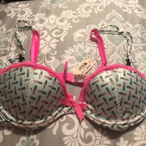 Victoria’s Secret Sexy Little Things bra. Size 32B